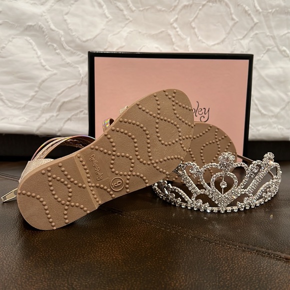 NWOT;excellent new condition. - Picture 6 of 9